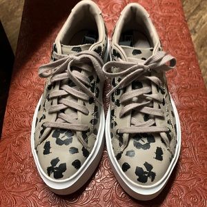 Women’s Adidas leopard shoes